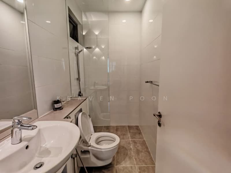 Servis Apartment untuk Dijual di Senada Residence @ KLGCC Resort - Kraven Poon - Bathroom - PropertyGuru.com.my