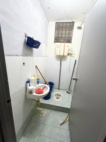 TAMAN BUKIT TIRAM (VIOLET 2) untuk Untuk Dijual - RM 420,000, Mac 2026 - Bathroom - PropertyGuru.com.my