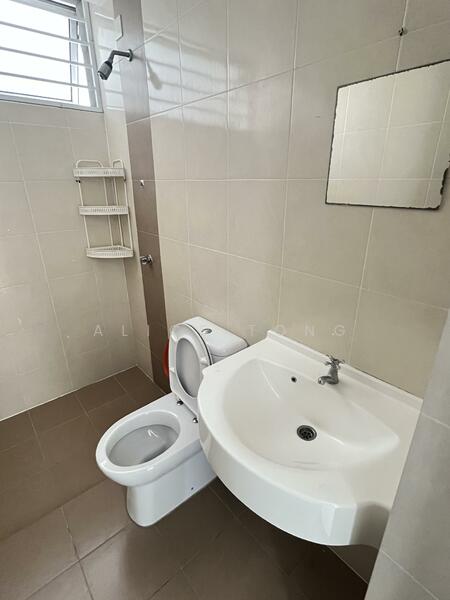 Service Residence for Sale at MH Platinum Residence - Alice Tong - Bathroom - PropertyGuru.com.my