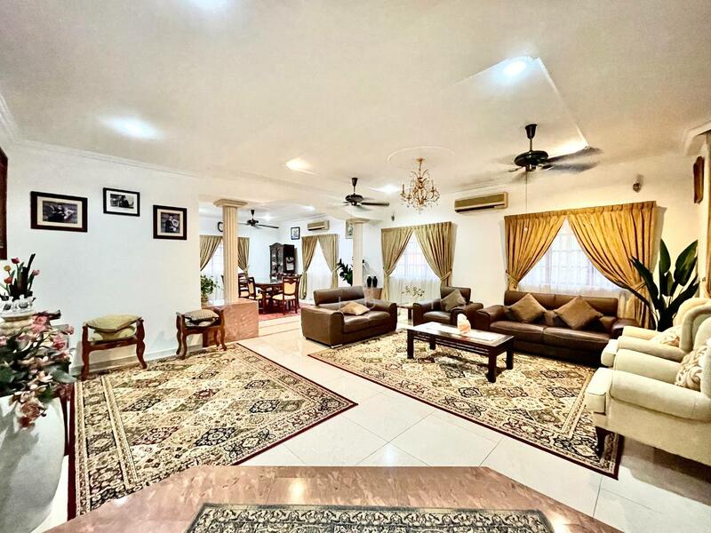 Bungalow for Sale in Kayangan Heights (Shah Alam) - Ali Idris - Living Room - PropertyGuru.com.my