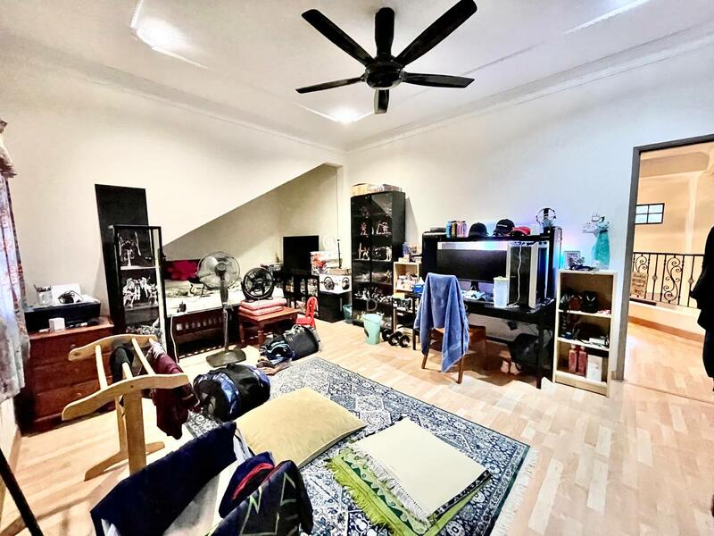 Bungalow for Sale in Kayangan Heights (Shah Alam) - Ali Idris - Living Room - PropertyGuru.com.my