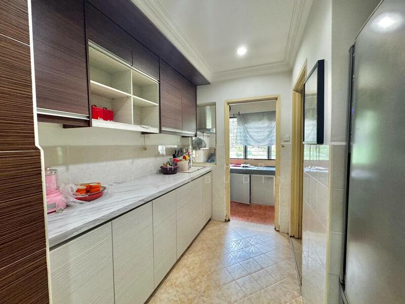 2-storey Terraced House for Sale in Bukit Jelutong (Shah Alam) - Nahathir Shahabudin - Kitchen - PropertyGuru.com.my