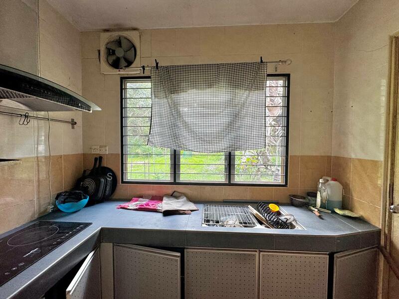 2-storey Terraced House for Sale in Bukit Jelutong (Shah Alam) - Nahathir Shahabudin - Kitchen - PropertyGuru.com.my