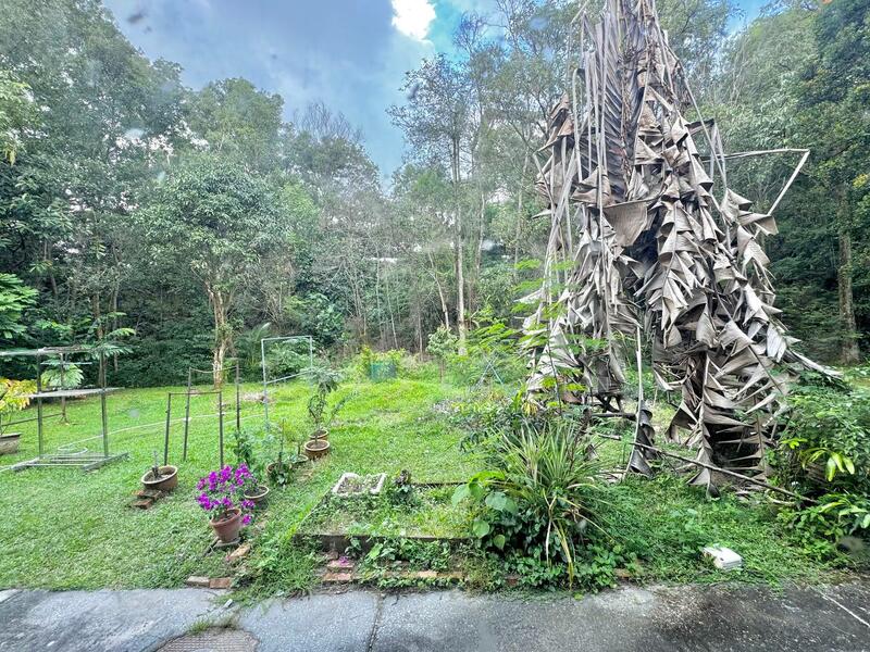 2-storey Terraced House for Sale in Bukit Jelutong (Shah Alam) - Nahathir Shahabudin - Garden - PropertyGuru.com.my