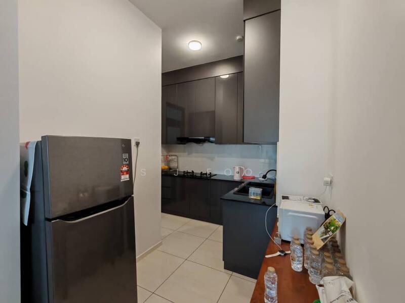 Condominium for Sale at Queens Residences Q2 @ Queens Waterfront - S J Foo - Kitchen - PropertyGuru.com.my