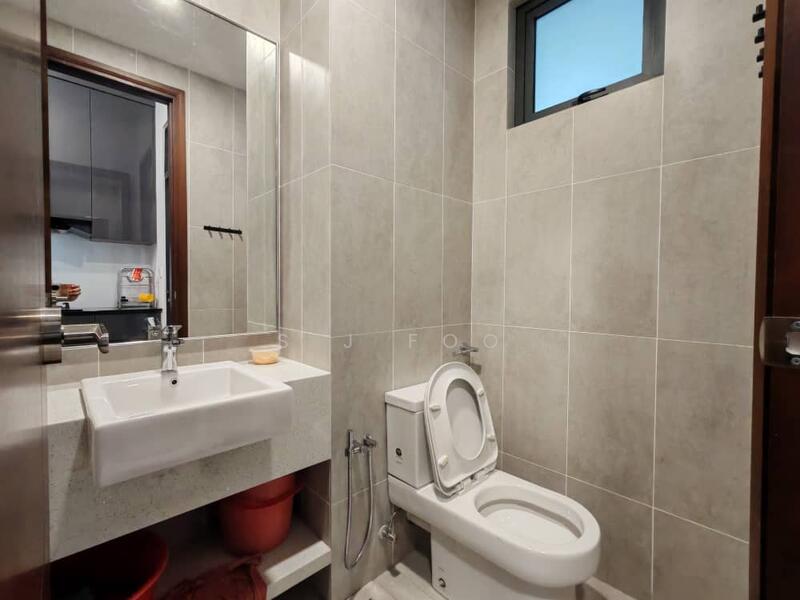 Condominium for Sale at Queens Residences Q2 @ Queens Waterfront - S J Foo - Bathroom - PropertyGuru.com.my