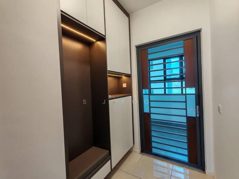 Condominium for Sale at Queens Residences Q2 @ Queens Waterfront - S J Foo - Entrance - PropertyGuru.com.my