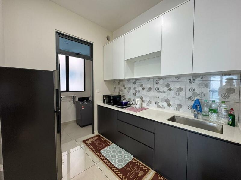 Condominium for Sale at Queens Residences Q2 @ Queens Waterfront - S J Foo - Kitchen - PropertyGuru.com.my