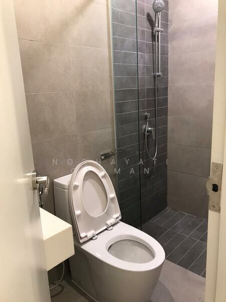 Vivo Residential Suites untuk Untuk Disewa - RM 2,400 /bulan, Feb 2026 - Bathroom - PropertyGuru.com.my
