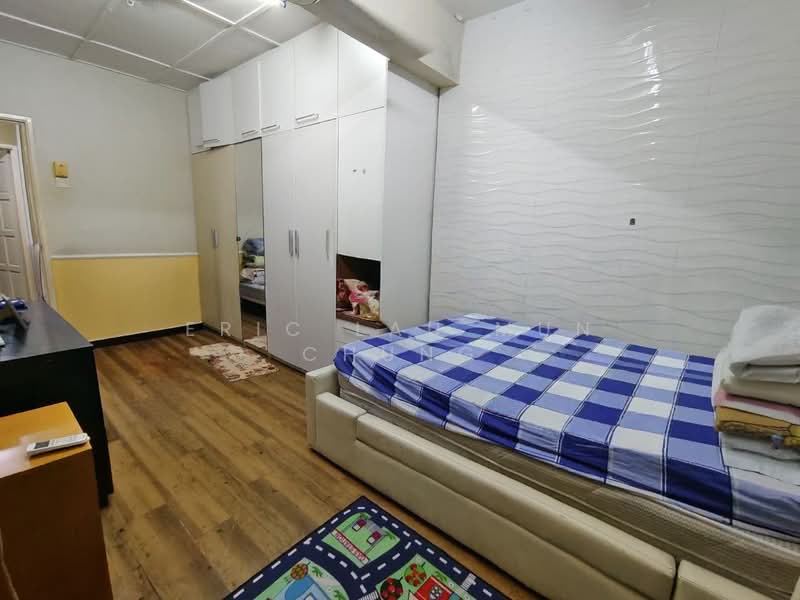Rumah Teres 2 Tingkat untuk Dijual di TAMAN PUCHONG UTAMA (Puchong) - Eric Lau Mun Chung - Bedroom - PropertyGuru.com.my