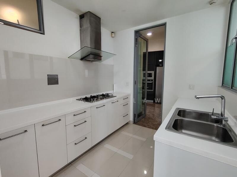 Wet Kitchen with Dish Washer