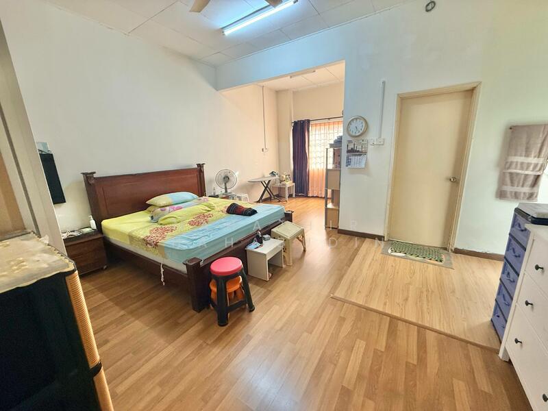 Rumah Teres 2 Tingkat untuk Dijual di Bukit Jelutong (Shah Alam) - Nahathir Shahabudin - Bedroom - PropertyGuru.com.my