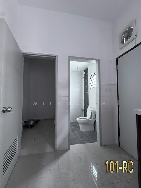 2-storey Terraced House for Sale in Setia Utama (Setia Alam) - Wilson Ng - Bathroom - PropertyGuru.com.my