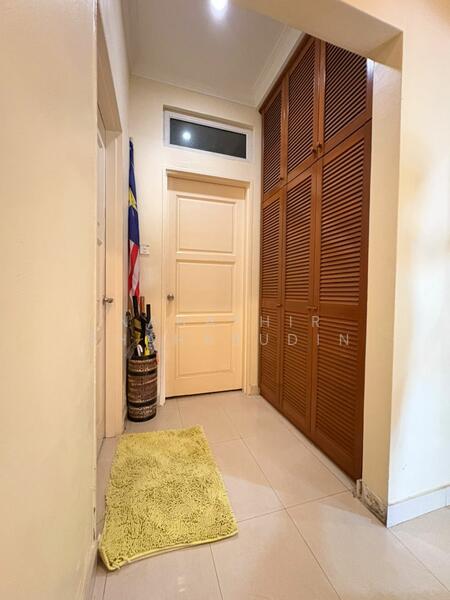 Bukit Jelutong, Shah Alam untuk Untuk Dijual - RM 3,750,000, Mac 2026 - Entrance - PropertyGuru.com.my