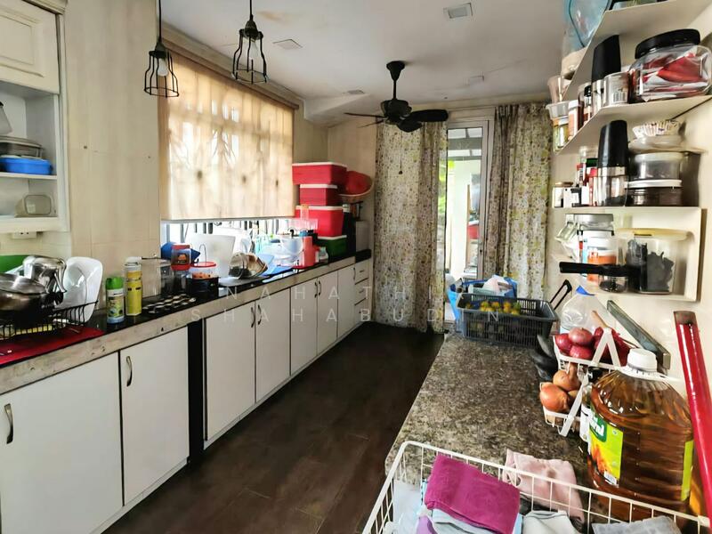 2-storey Terraced House for Sale in Bukit Jelutong (Shah Alam) - Nahathir Shahabudin - Kitchen - PropertyGuru.com.my