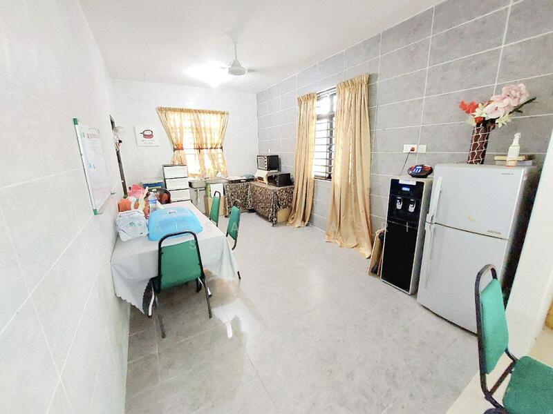 2-storey Terraced House for Sale in Nilai (Negeri Sembilan) - Hassan Basri Suhaimi - Kitchen - PropertyGuru.com.my