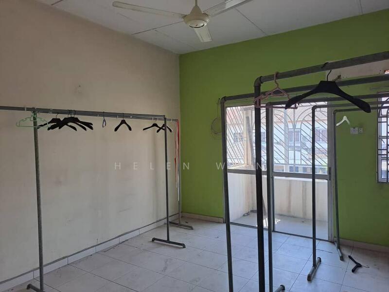 2-storey Terraced House for Sale in Taman Sentosa (Klang) - Helen Wan - Balcony - PropertyGuru.com.my