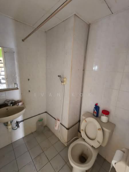Condominium for Sale at Jasmine Towers - Ivan Kok - Bathroom - PropertyGuru.com.my