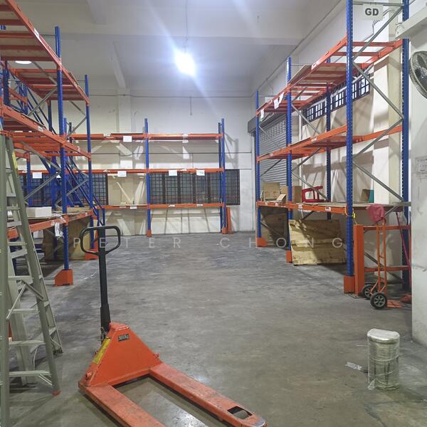 Semi-D Factory for Sale in Kawasan Perindustrian Batu Caves (Batu Caves) - Peter Chong - Interior - PropertyGuru.com.my