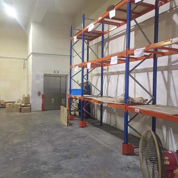 Semi-D Factory for Sale in Kawasan Perindustrian Batu Caves (Batu Caves) - Peter Chong - Interior - PropertyGuru.com.my