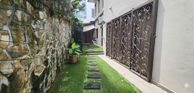 Rumah Banglo untuk Dijual di Seksyen 9 (Shah Alam) - Reena Sarif - Exterior - PropertyGuru.com.my