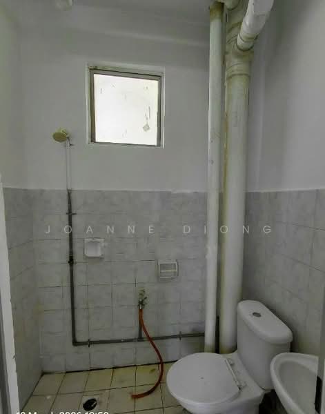 Pangsapuri Lagoon Perdana untuk Untuk Disewa - RM 1,200 /bulan, Mac 2026 - Bathroom - PropertyGuru.com.my