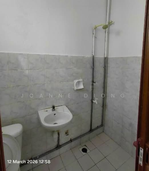 Pangsapuri Lagoon Perdana untuk Untuk Disewa - RM 1,200 /bulan, Mac 2026 - Bathroom - PropertyGuru.com.my