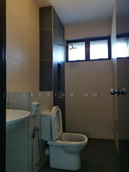 3-storey Terraced House for Sale in Setia Utama (Setia Alam) - Zackinn Hoi - Bathroom - PropertyGuru.com.my