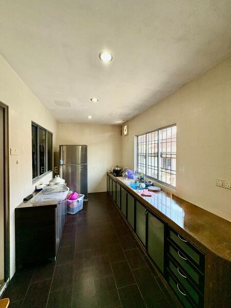 1-storey Terraced House for Sale in Bandar Seri Alam (Masai) - Ee Fong Toh - Kitchen - PropertyGuru.com.my