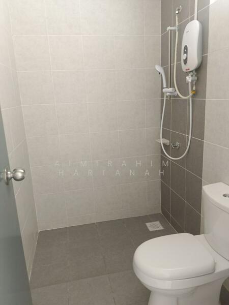 1-storey Terraced House for Rent in Dengkil (Selangor) - AimiRahim Hartanah - Bathroom - PropertyGuru.com.my