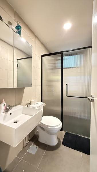 Condominium for Sale at M Adora - Llionel Ong - Bathroom - PropertyGuru.com.my