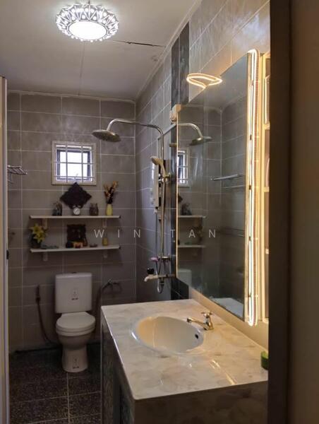 2.5-storey Terraced House for Sale in Senai (Johor) - Win Tan - Bathroom - PropertyGuru.com.my