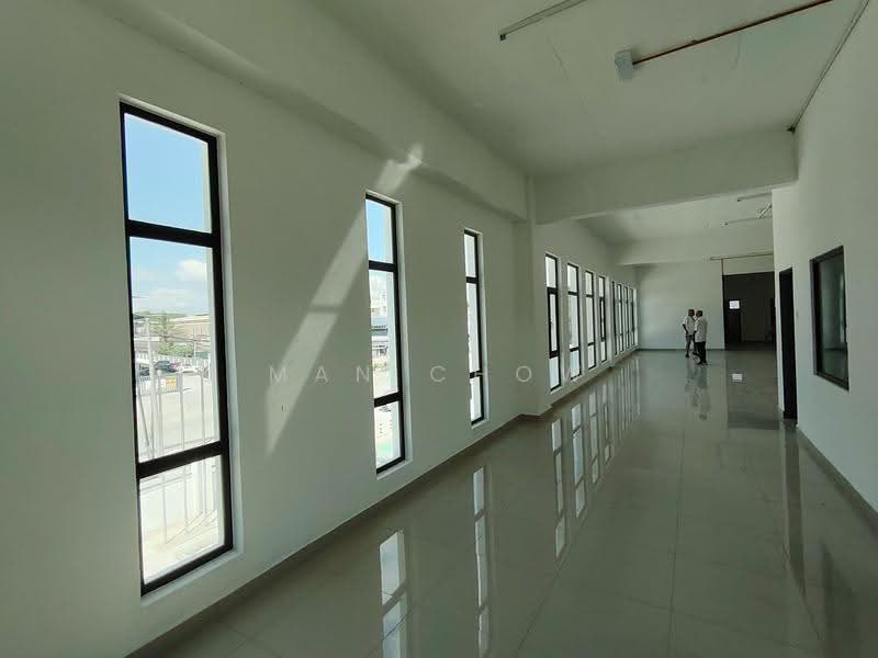Detached Factory for Rent in Pengkalan Tudm Subang (Shah Alam) - MAN CHOW - Corridor - PropertyGuru.com.my