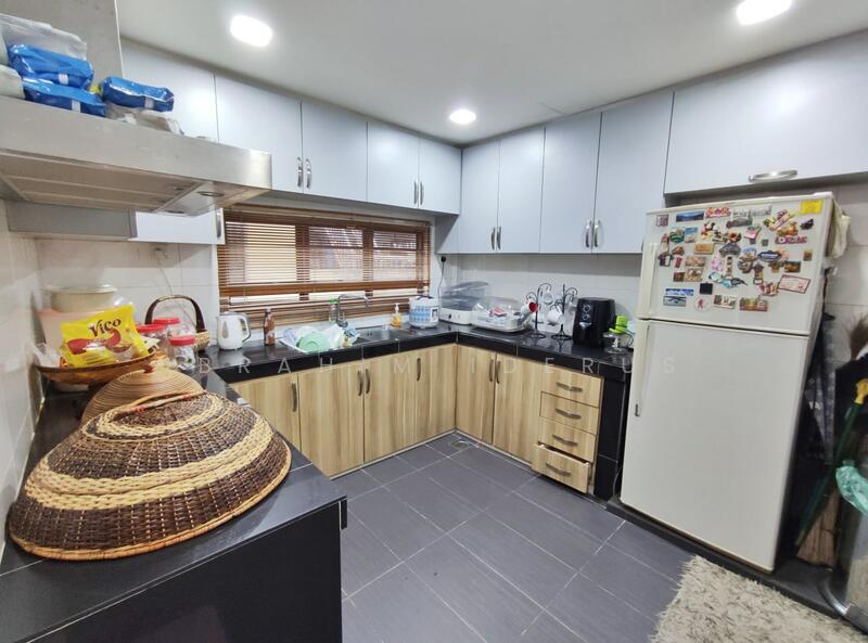 Taman Permata Kuala Lumpur untuk Untuk Dijual - RM 1,800,000, Mac 2026 - Kitchen - PropertyGuru.com.my