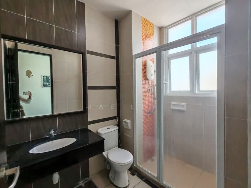 Kondominium untuk Dijual di Fettes Residence - Jae Lee - Bathroom - PropertyGuru.com.my