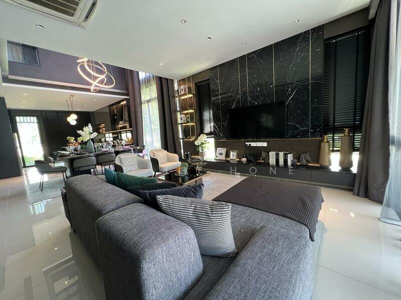 Semi-Detached House for Sale in Shah Alam (Selangor) - Lim Jee Hone - Living Room - PropertyGuru.com.my