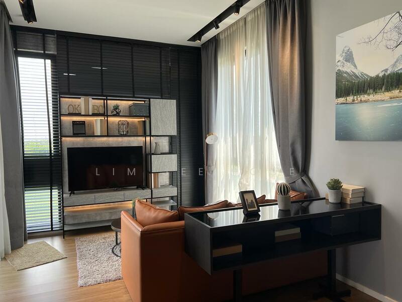 Semi-Detached House for Sale in Shah Alam (Selangor) - Lim Jee Hone - Living Room - PropertyGuru.com.my