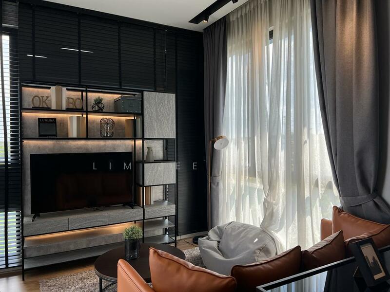 Semi-Detached House for Sale in Shah Alam (Selangor) - Lim Jee Hone - Living Room - PropertyGuru.com.my