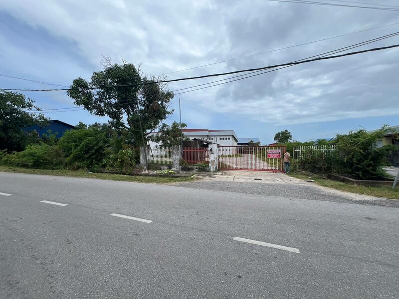 Warehouse for Sale in Cenering (Terengganu) - Ariff . - Exterior - PropertyGuru.com.my