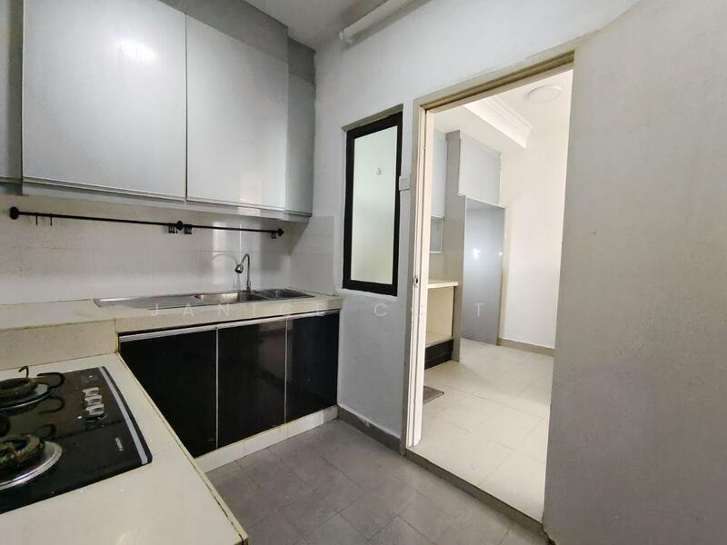 Condominium for Sale at Atmosfera Kondominium - Janice CC Tan - Kitchen - PropertyGuru.com.my
