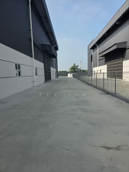 Factory for Rent in Kampung Sri Cheeding (Jenjarom) - Fly Lim - Exterior - PropertyGuru.com.my