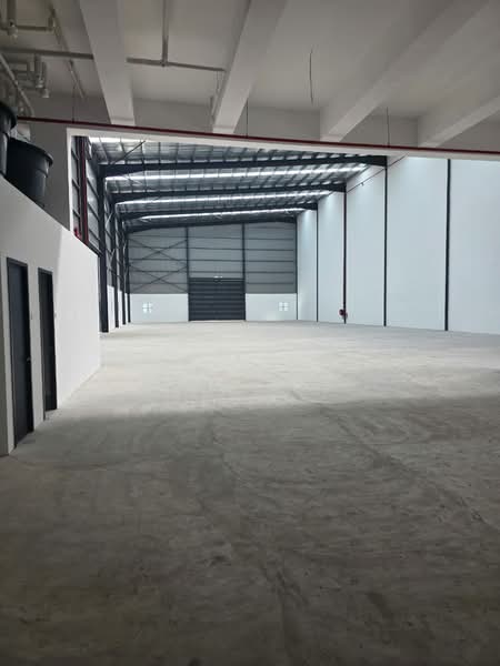 Factory for Rent in Kampung Sri Cheeding (Jenjarom) - Fly Lim - Interior - PropertyGuru.com.my