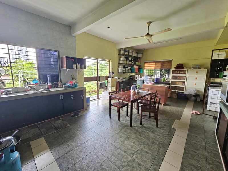 Bungalow for Sale in Seksyen 17, Taman Sri Lee Yan Lian (Petaling Jaya) - Bryan Wong - Kitchen - PropertyGuru.com.my