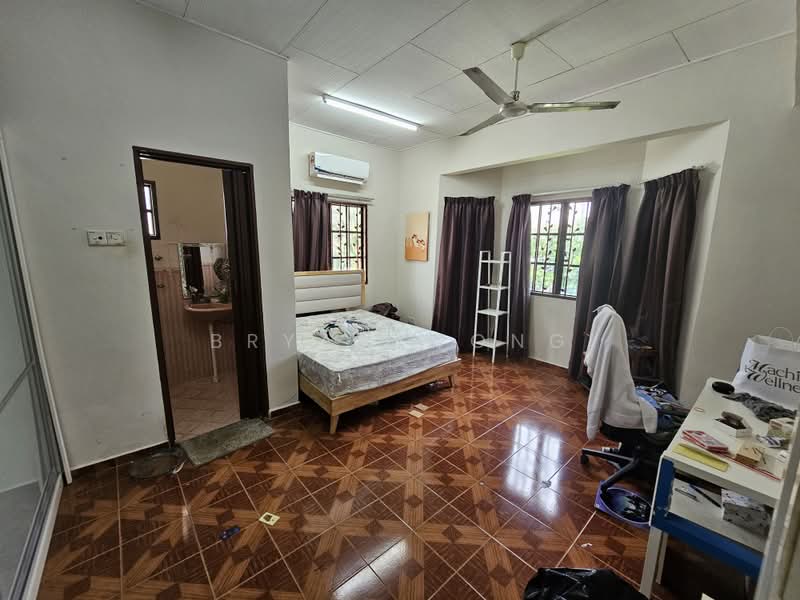 Bungalow for Sale in Seksyen 17, Taman Sri Lee Yan Lian (Petaling Jaya) - Bryan Wong - Bedroom - PropertyGuru.com.my
