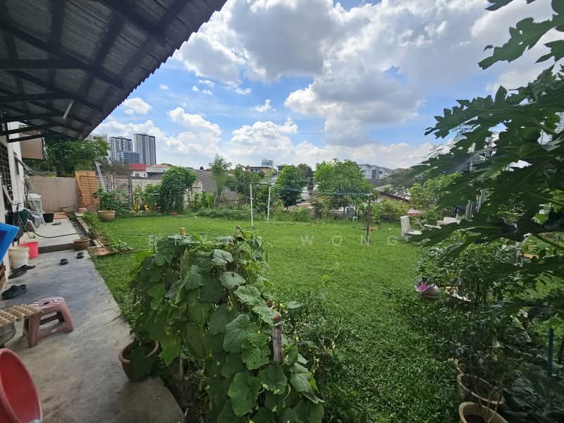 Bungalow for Sale in Seksyen 17, Taman Sri Lee Yan Lian (Petaling Jaya) - Bryan Wong - Garden - PropertyGuru.com.my