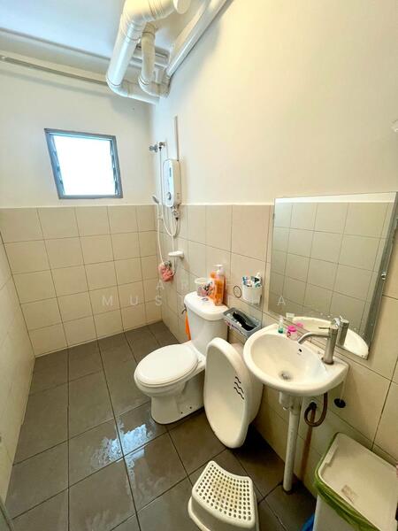 Apartment for Sale at Gapura Bayu - Arif Mustapha - Bathroom - PropertyGuru.com.my