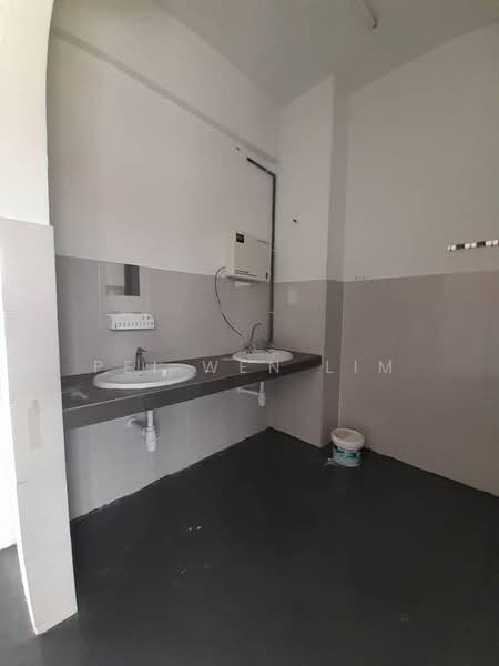 Shop / Office for Rent in Teluk Pulai (Klang) - Pei Wen Lim - Bathroom - PropertyGuru.com.my