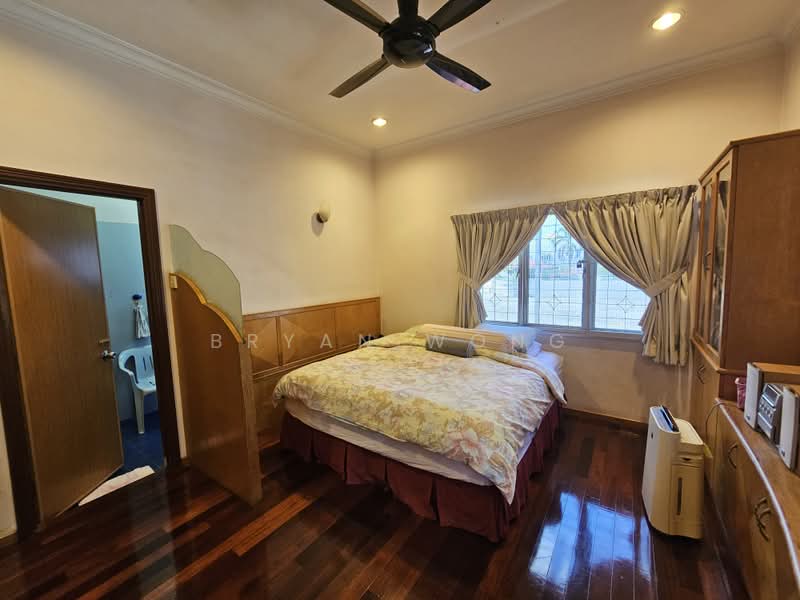 Bungalow for Sale in Seksyen 17, Taman Sri Lee Yan Lian (Petaling Jaya) - Bryan Wong - Bedroom - PropertyGuru.com.my