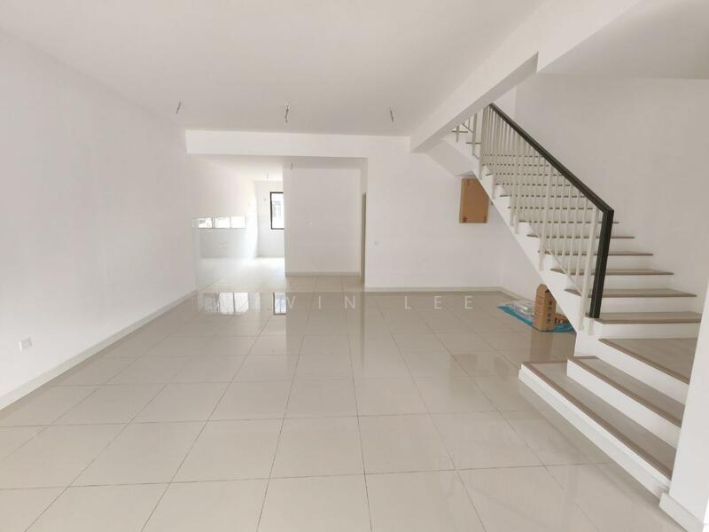 2-storey Terraced House for Sale in Bandar Bukit Raja (Klang) - Alwin Lee - Living Room - PropertyGuru.com.my