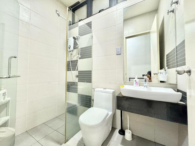 Rumah Berkembar untuk Dijual di Taman Equine (Seri Kembangan) - Asyraf Aman - Bathroom - PropertyGuru.com.my